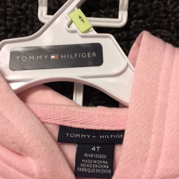 NWT toddler girls Tommy Hilfiger sweat outfit - Picture 5 of 7